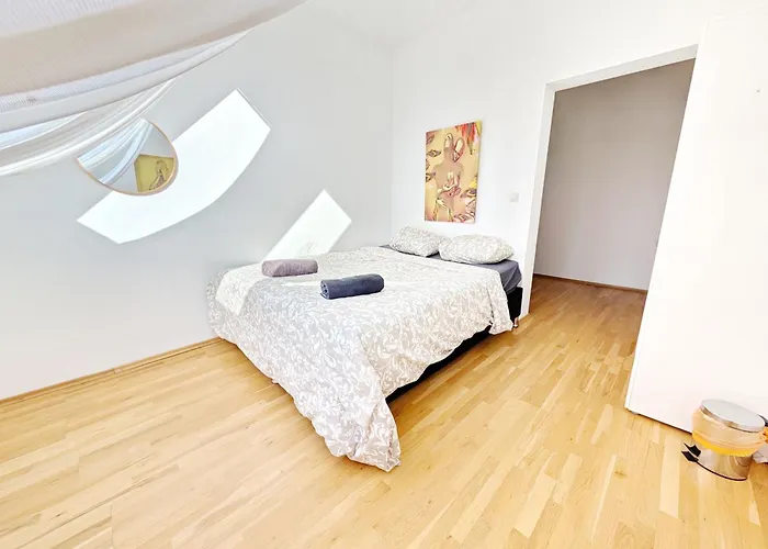 Lovely In Maerzstrasse Area Mz49 Проживание в семье Вена