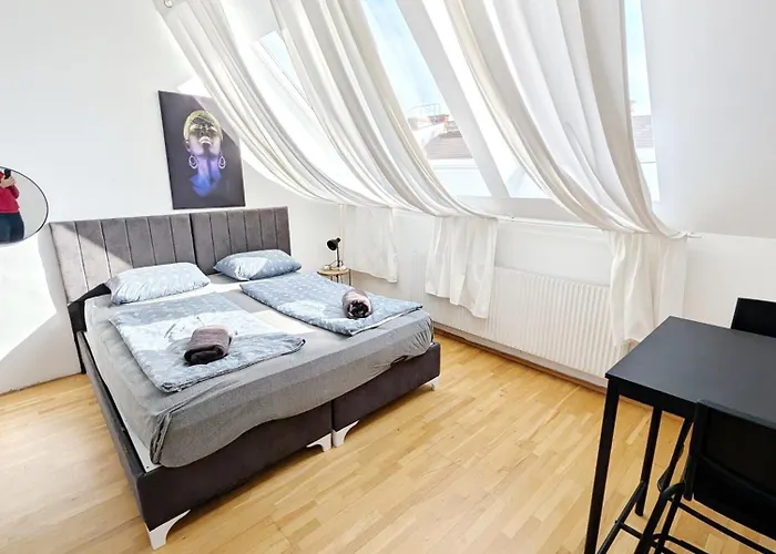 Проживание в семье Lovely In Maerzstrasse Area Mz49 *